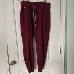 Fig’s Burgundy Zamora scrub pant medium